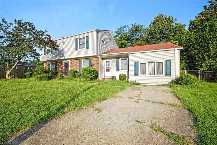 Property Photo:  2205 Hilton Ct  VA 23324 