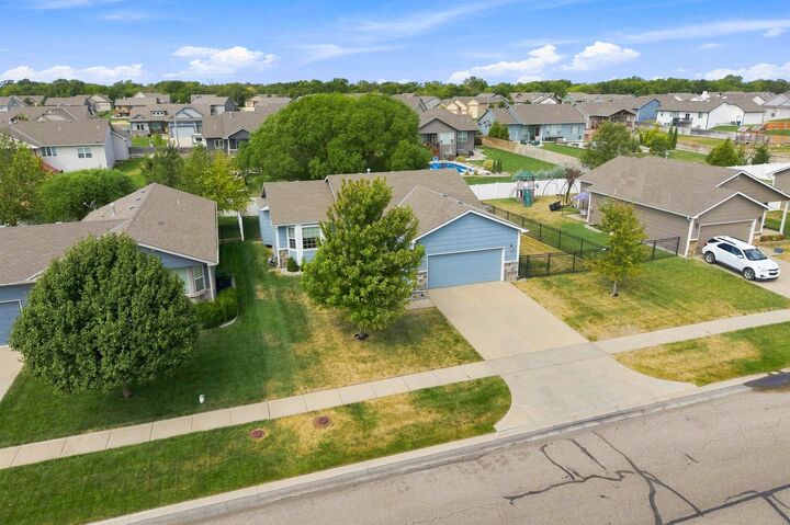 Property Photo: 1535 N Kentucky Ln KS 67235