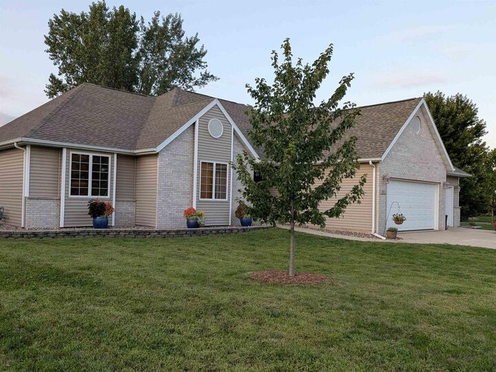 Property Photo: 802 Chickadee Drive WI 53523