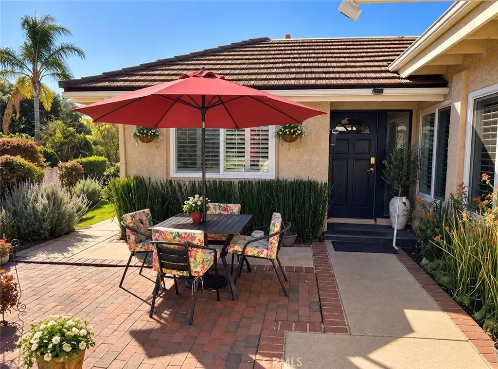 Property Photo:  2236 Crespi Lane  CA 91361 