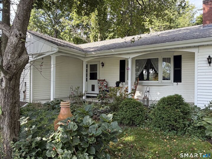Property Photo:  703 Laurel Grove Road  CT 06457 
