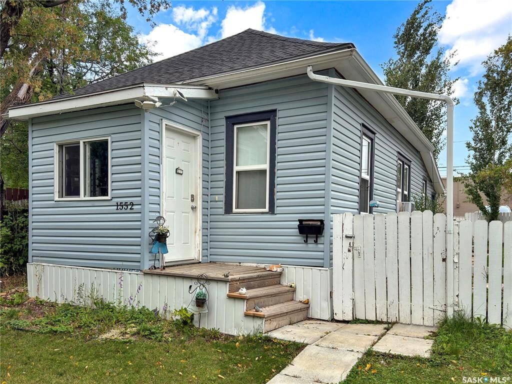 Property Photo:  1552 99th Street  SK S9A 0R3 