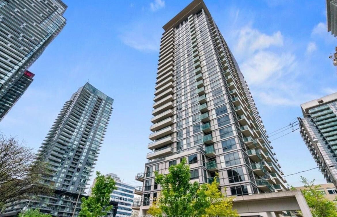 Property Photo:  70 Roehampton Avenue 1814  ON M4P 1R2 