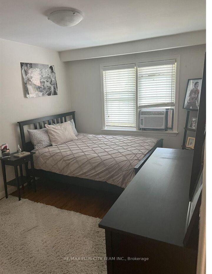 Property Photo:  9 Thirty Fifth Street Unit 3  ON M8W 3J8 