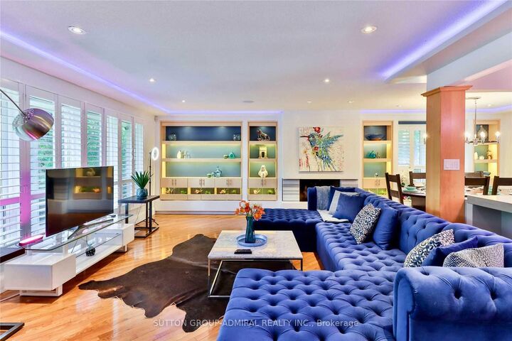 Property Photo:  135 Elgin Street  ON L3T 1W7 