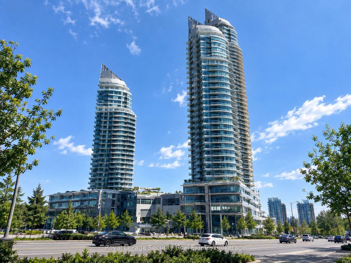 Property Photo:  15 Legion Road 1403  ON M8V 0A9 