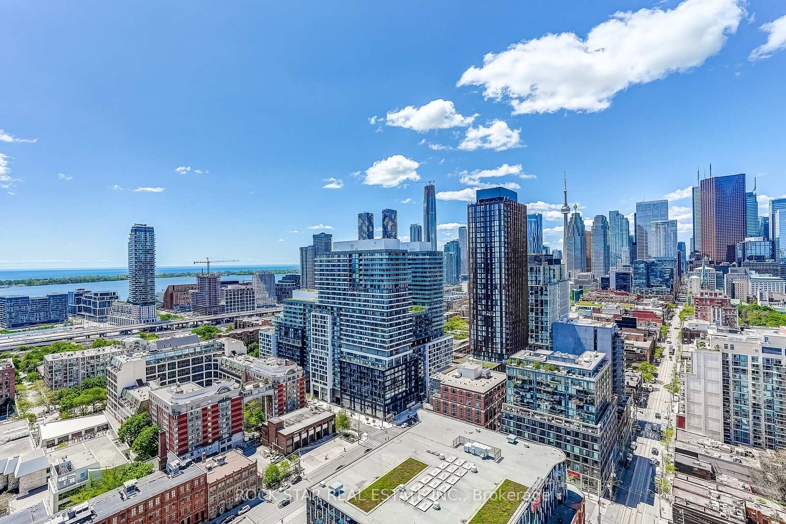 Property Photo:  284 King Street E 2802  ON M5A 1K4 
