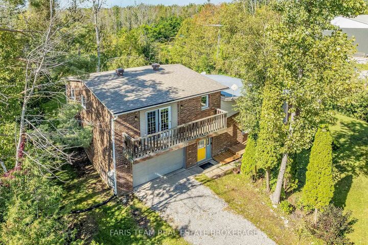 Property Photo:  224 Lakeshore Road W  ON L0L 2E0 