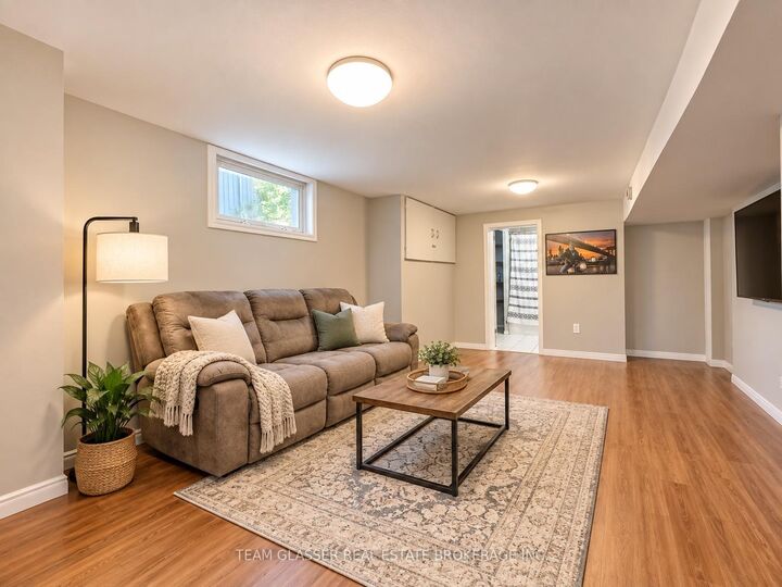 Property Photo: 884 Trafalgar Street Lower ON N5Z 1E8