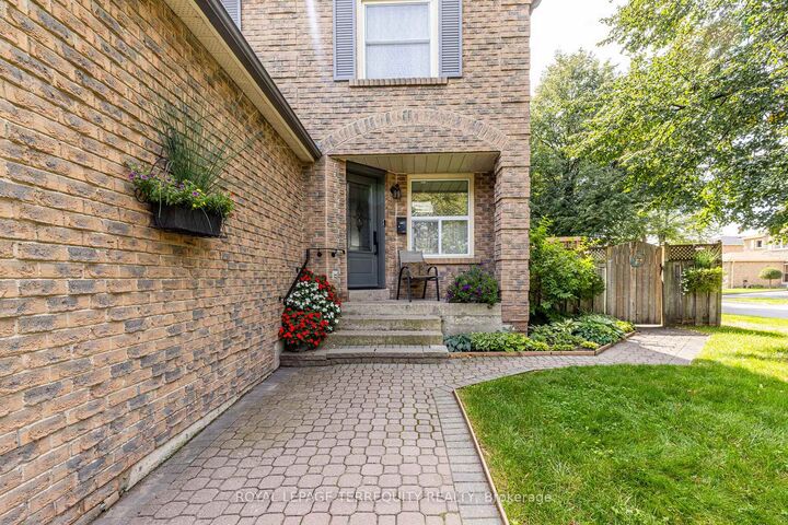 Property Photo: 182 Chatfield Drive ON L1T 2H7