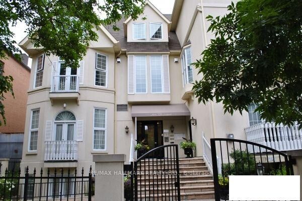 Property Photo:  539 Jarvis Street Gt9  ON M4Y 2H7 