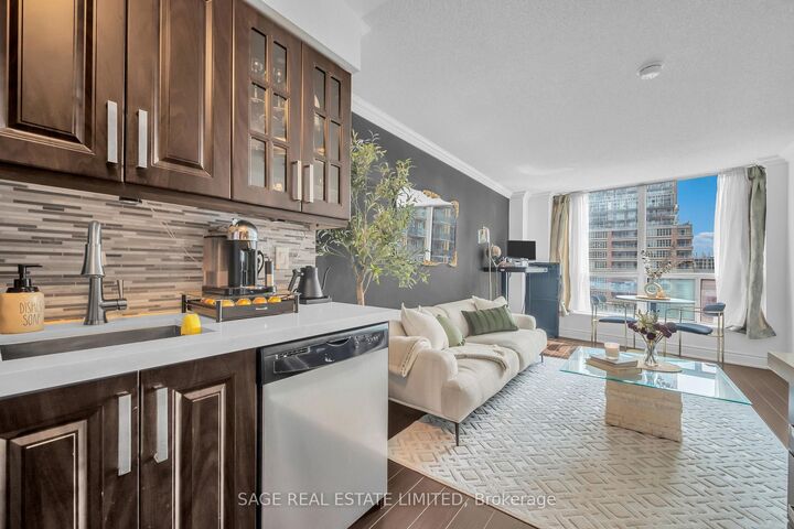 Property Photo:  50 Lynn Williams Street 414  ON M6K 3R9 