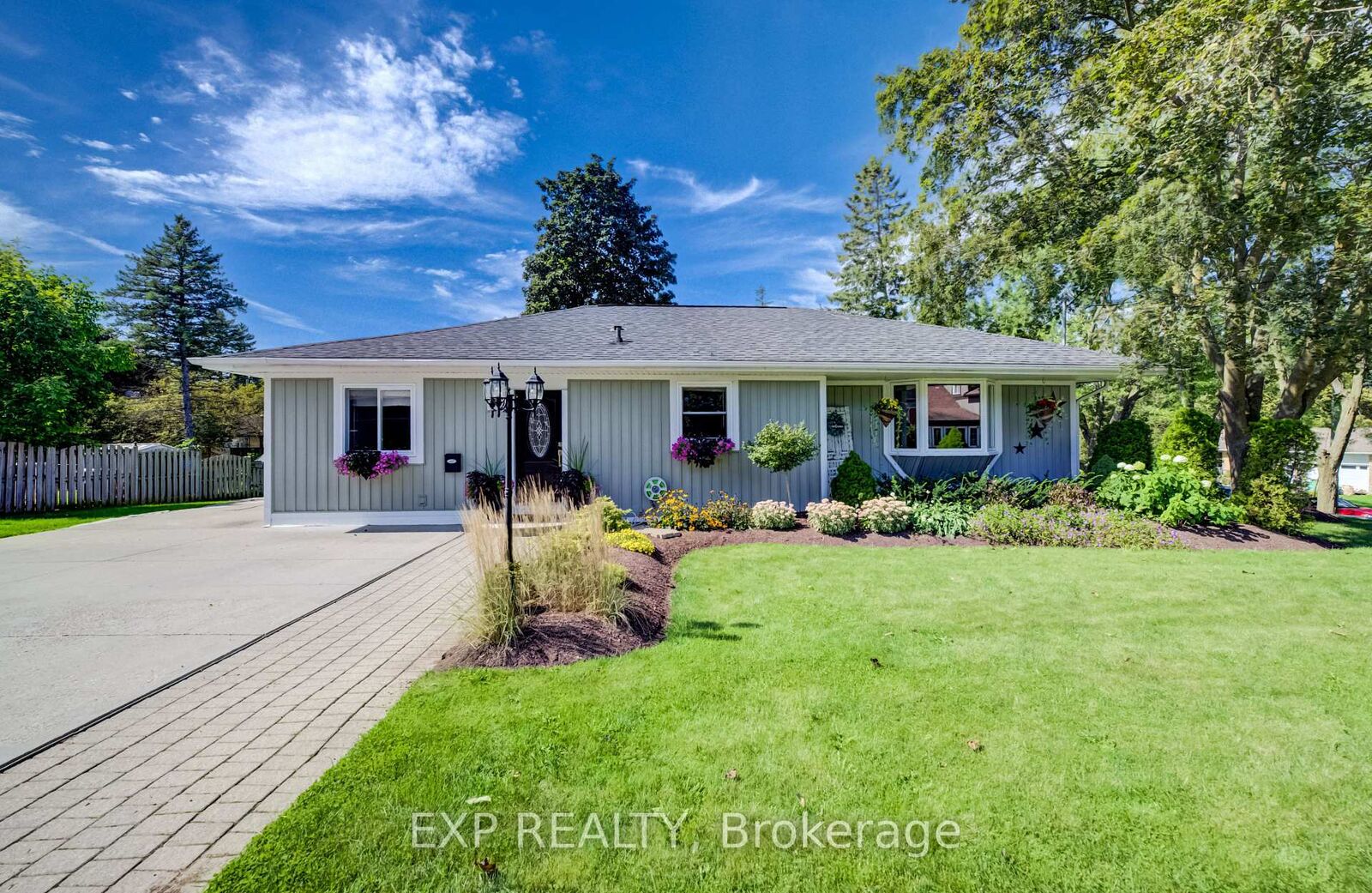 Property Photo:  4 James Wilson Street  ON N0B 1K0 