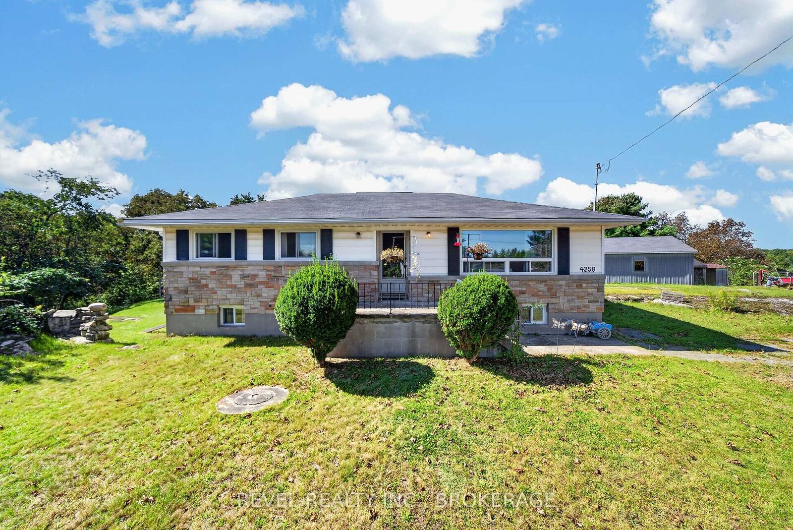 Property Photo:  4258 Hwy 15 N/A  ON K0H 1Y0 
