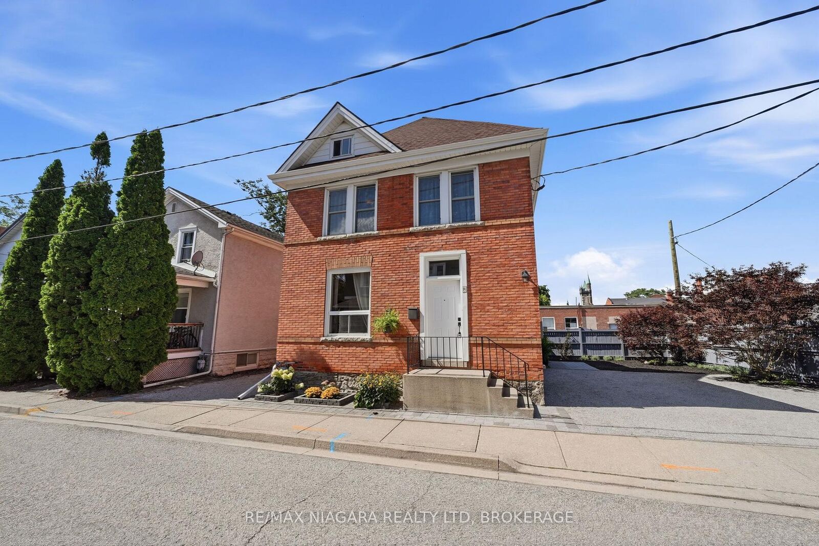 Property Photo: 8 Trafalgar Street ON L2R 3L7