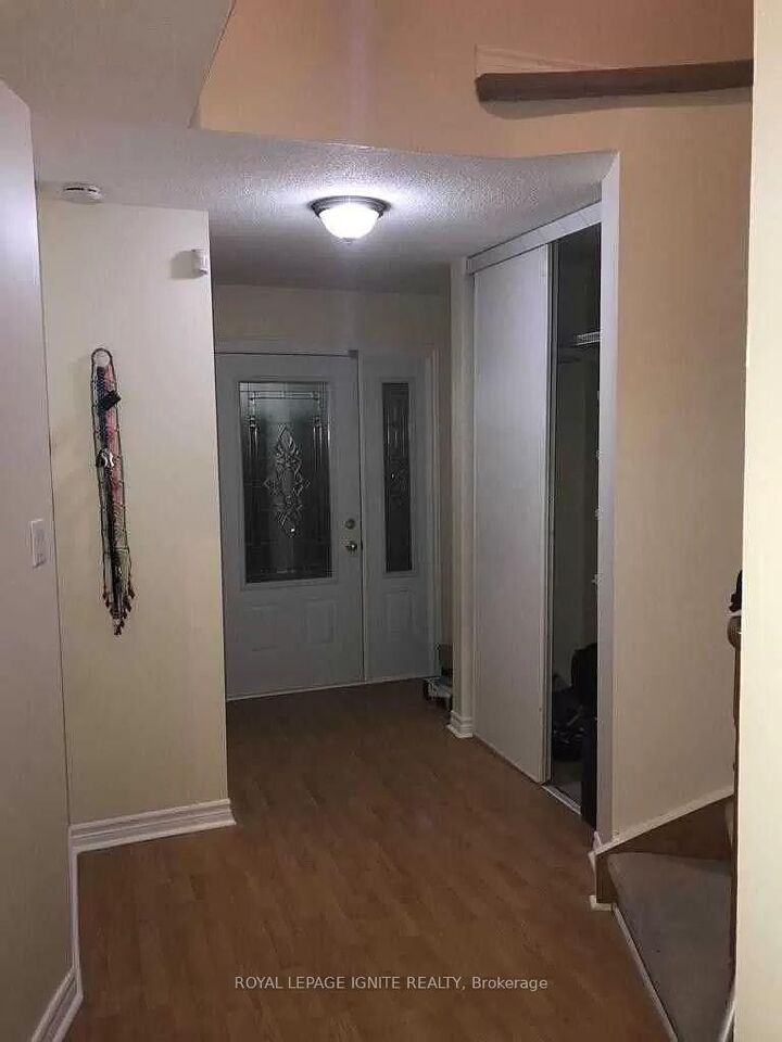 Property Photo:  72 Brimstone Crescent Main  ON M1V 3L2 