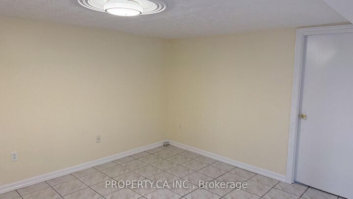 Property Photo:  58 Lightwood Drive Lower  ON M9V 2Z2 