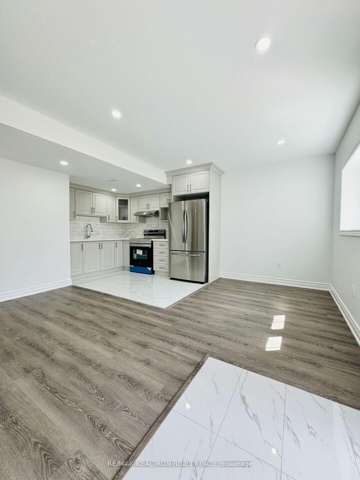 Property Photo:  105 Auckland Drive  ON L1P 0J4 