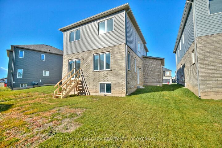 Property Photo:  226 Bethune Avenue  ON L3B 0H6 