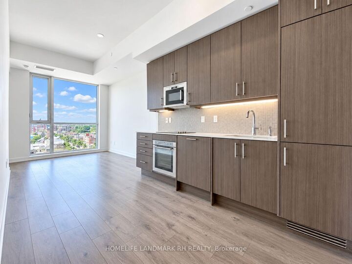 Property Photo:  297 College Street 1017  ON M5T 1S2 