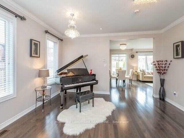 Property Photo:  98 Stoyell Drive  ON L4E 0M8 
