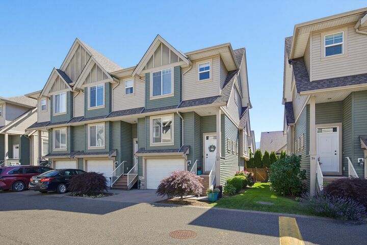 Property Photo:  6498 Southdowne Place 23  BC V2R 0K3 