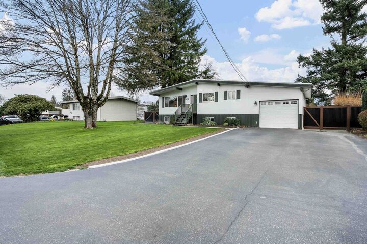 Photo de la propriété: 6970 Centennial Drive BC V2R 1J7