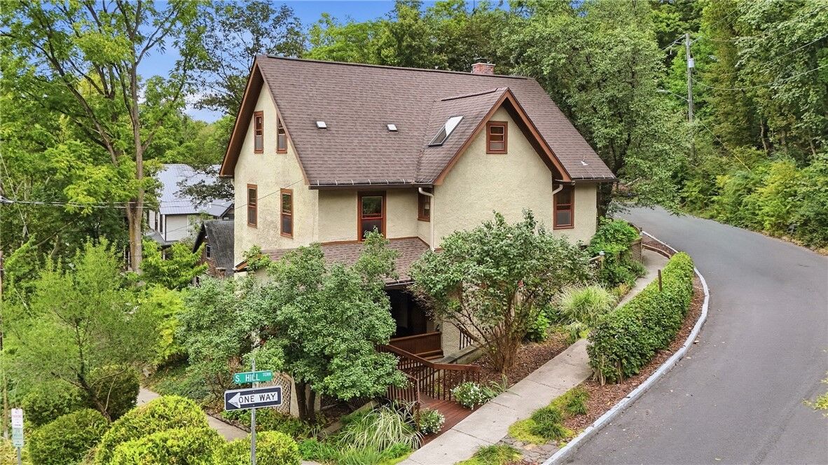Property Photo:  521 S Cayuga Street  NY 14850 