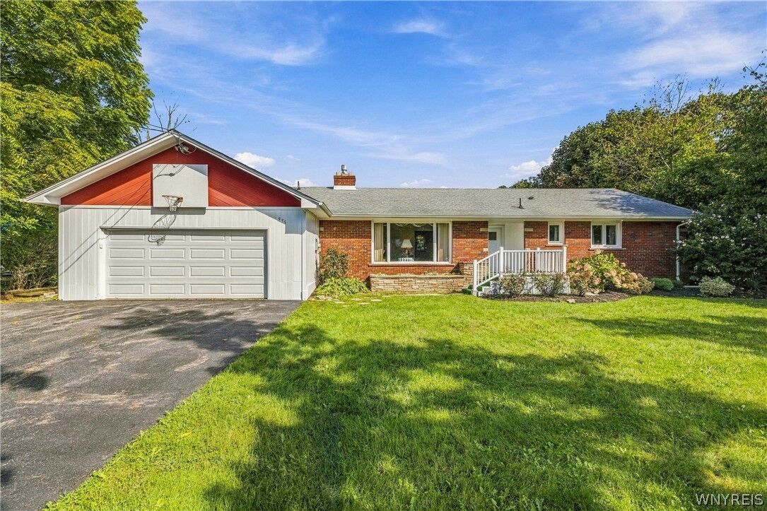 Property Photo: 955 Elliott Drive NY 14092