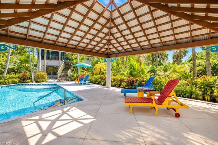 Property Photo:  6425 Pine Ave  FL 33957 