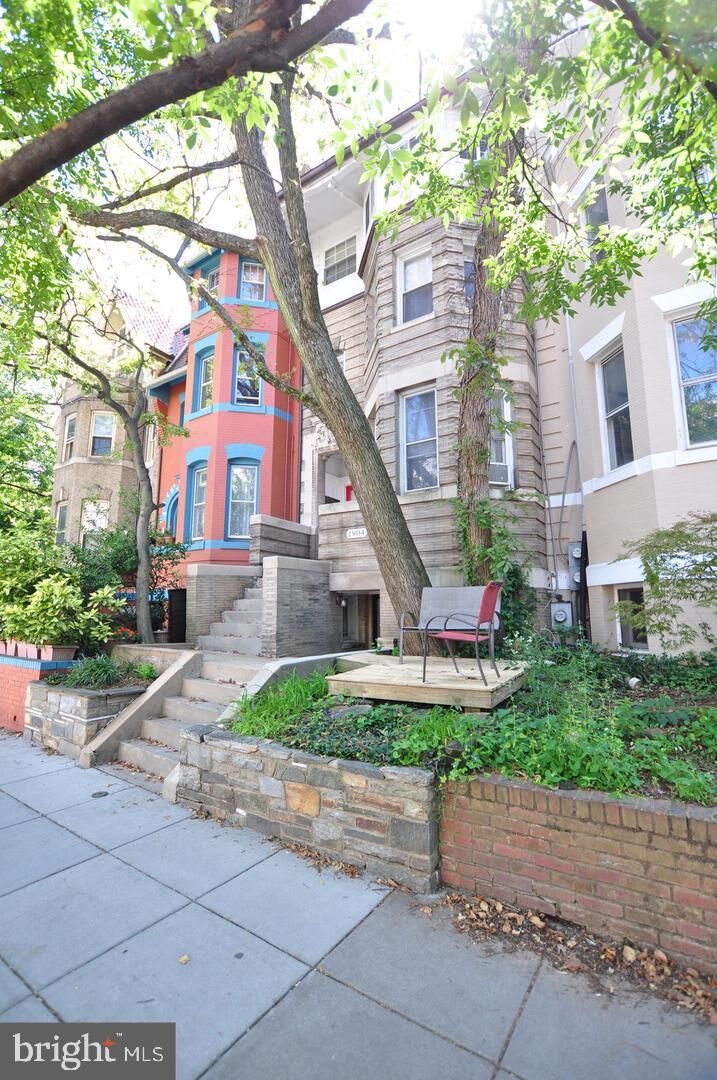 Property Photo: 1904 Calvert Street NW 2 DC 20009
