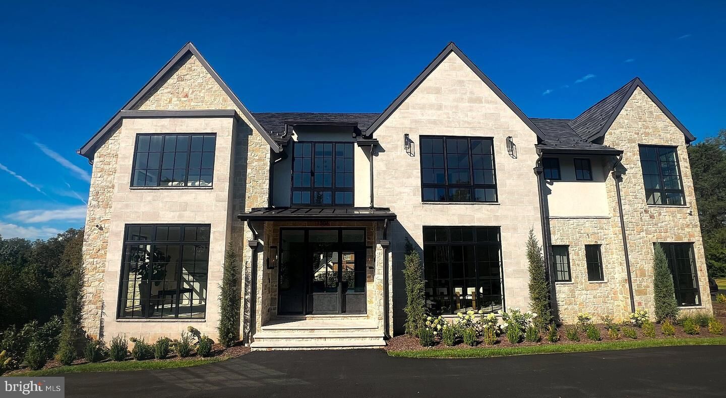 Property Photo:  1306 Ballantrae Court  VA 22101 
