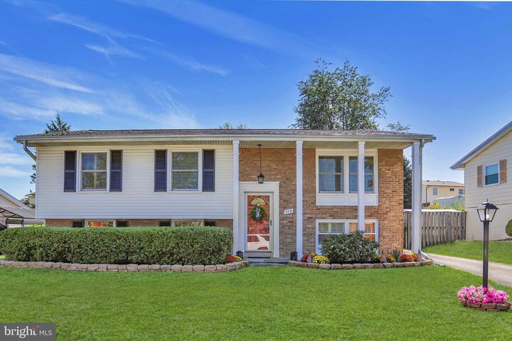 Property Photo:  115 W Church Road  VA 20164 