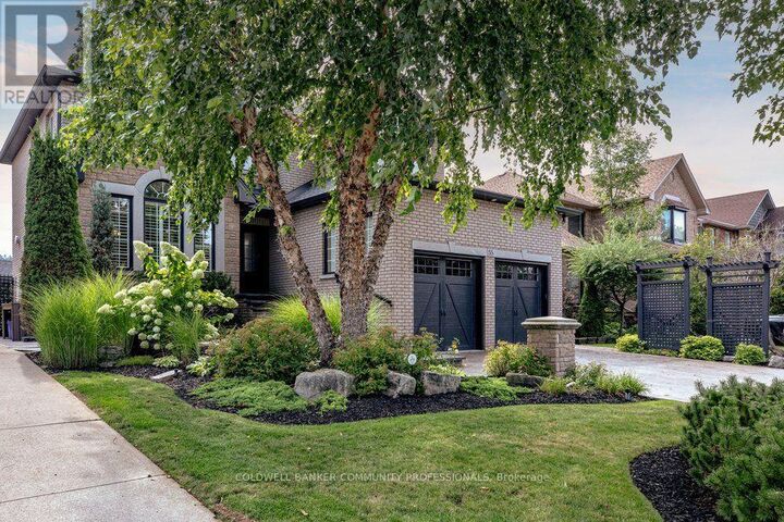 Property Photo:  55 Chianti Crescent  ON L8E 5W3 