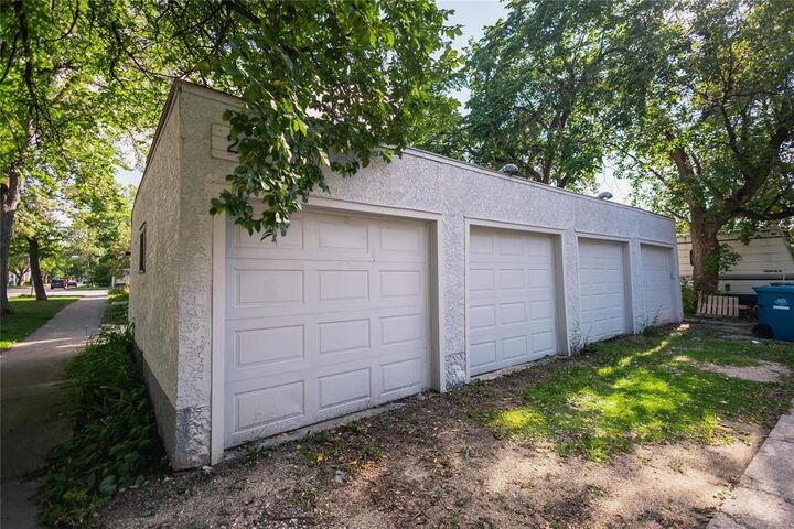 Photo de la propriété:  220 Guelph Street  MB R3M 3A9 