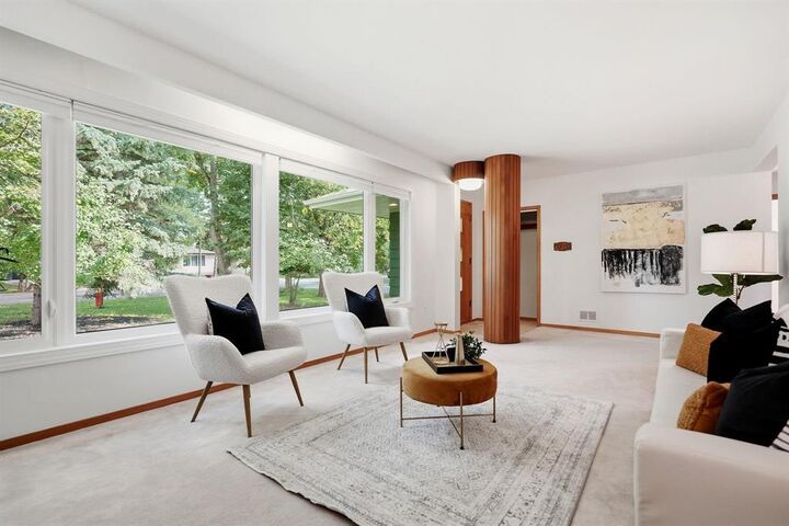 Property Photo: 282 Egerton Road MB R2M 2X4