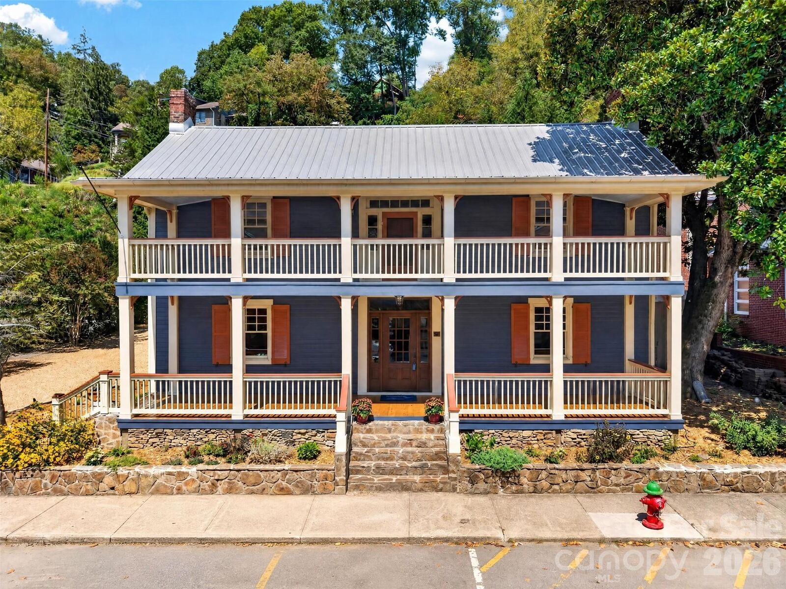 Property Photo: 39 S Main Street NC 28753
