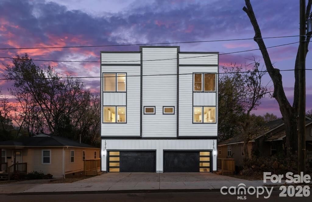 Property Photo: 1312 N Davidson Street N NC 28206