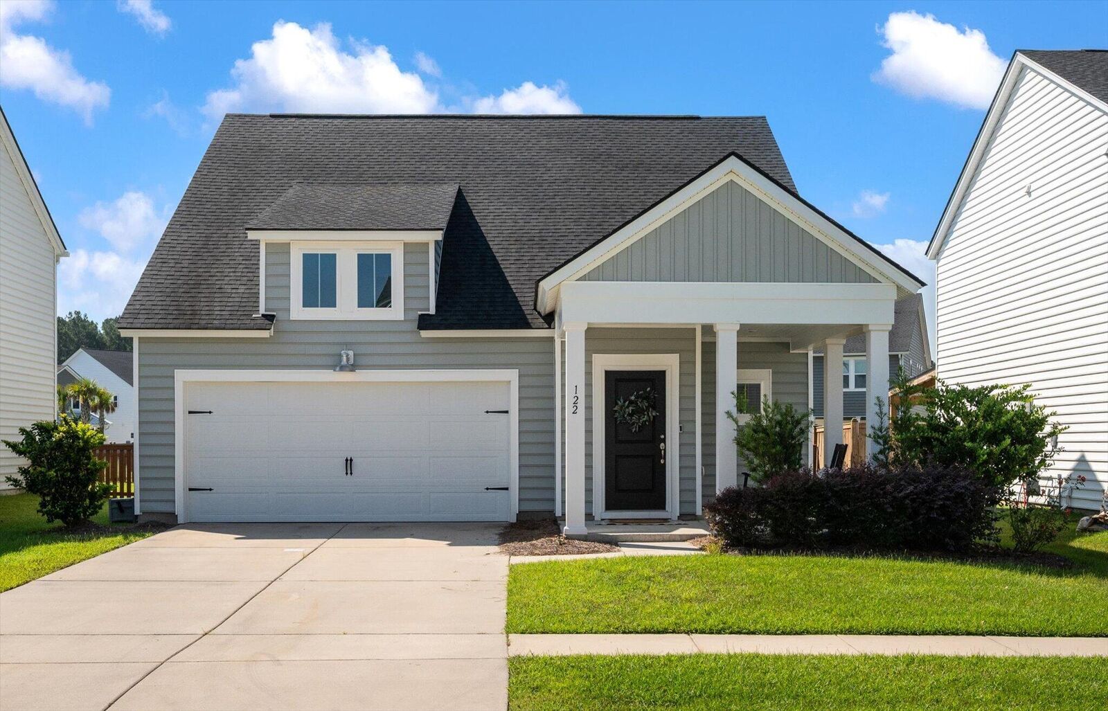 Property Photo: 122 Woodland Oak Way SC 29485