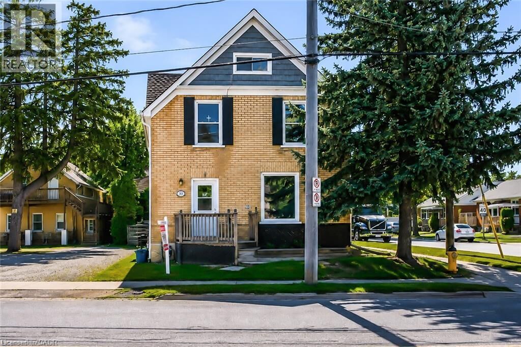 Property Photo:  93 Lancaster Street West  ON N2H 4T3 