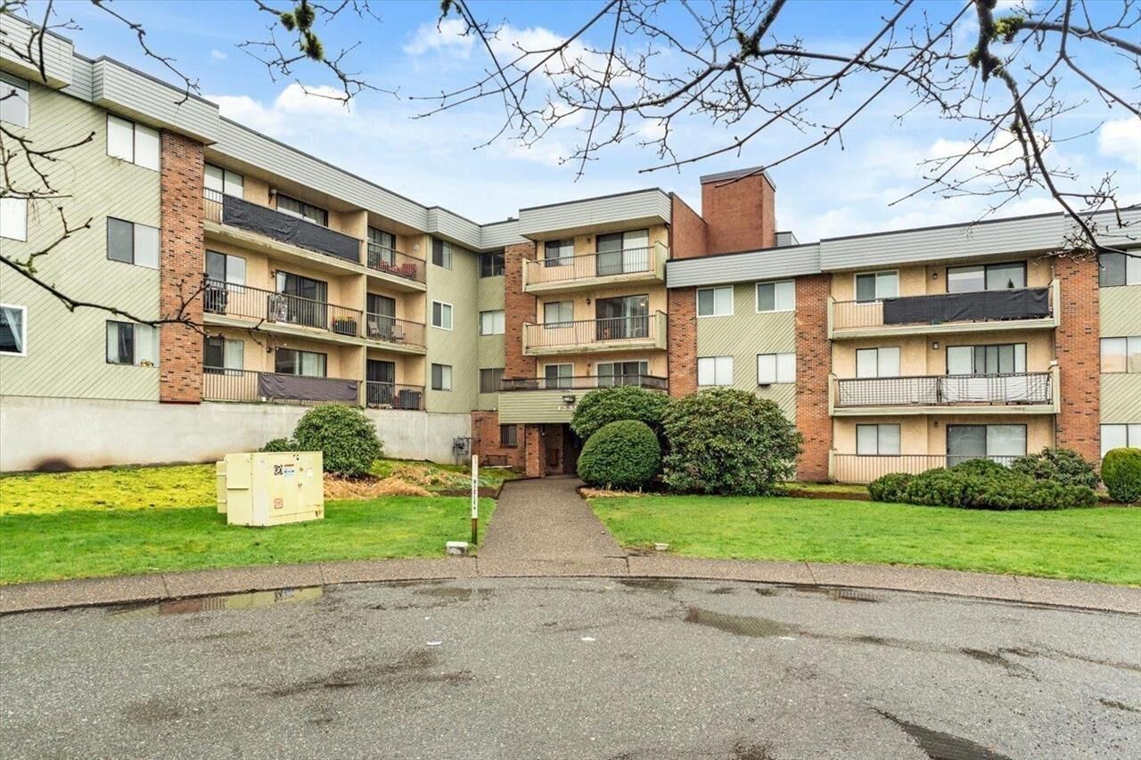Property Photo:  45598 McIntosh Drive 209  BC V2P 7J3 