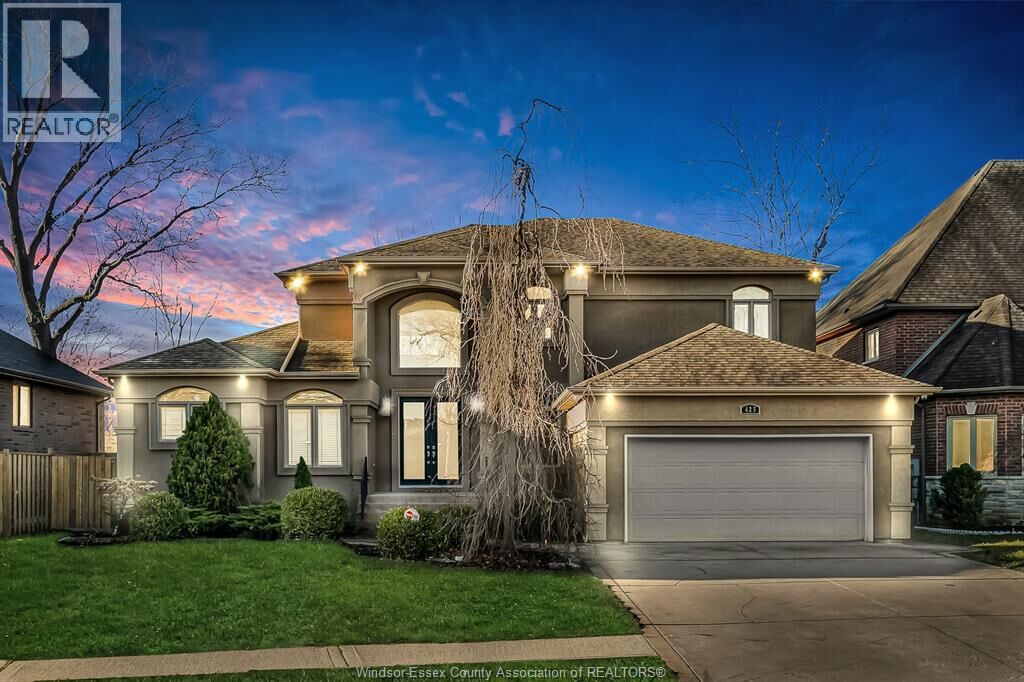 Property Photo:  425 Country Club Drive  ON N9G 3G9 