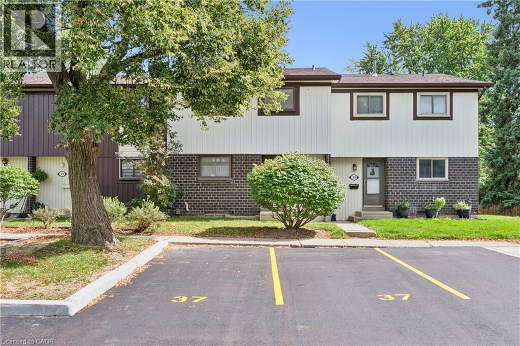 Property Photo: 45 Marksam Road 37 ON N1H 6Y9