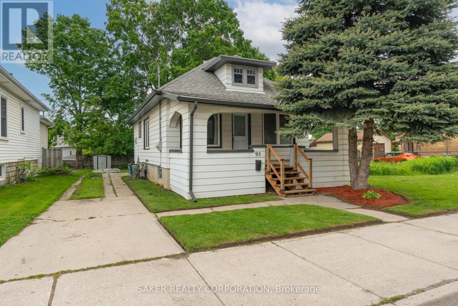 Property Photo:  95 Adelaide Street South  ON N5Z 3K6 