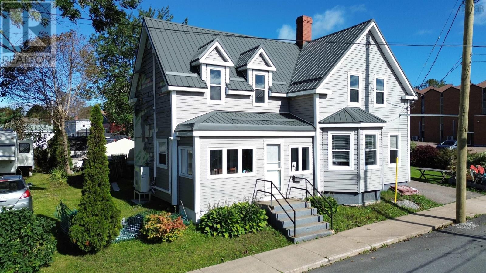 Property Photo:  40 Pleasant Street  NS B2A 1K9 