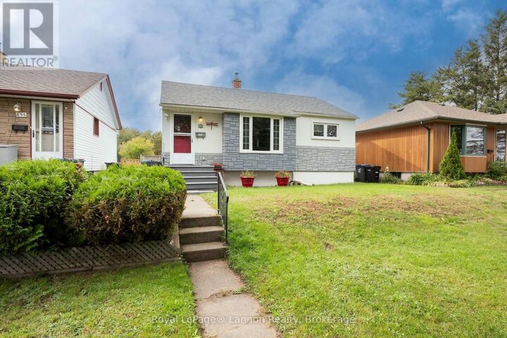 Property Photo: 859 Syndicate Avenue North ON P7C 3X6