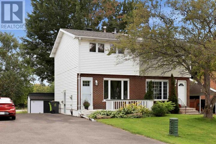 Property Photo:  61 Williams St  ON P6A 5V3 