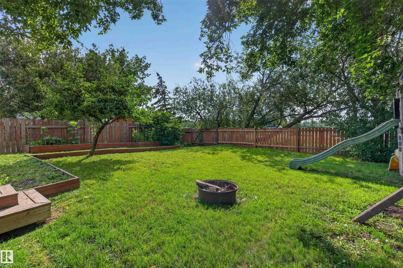 Property Photo: 3606 44 Street AB T9E 6A1