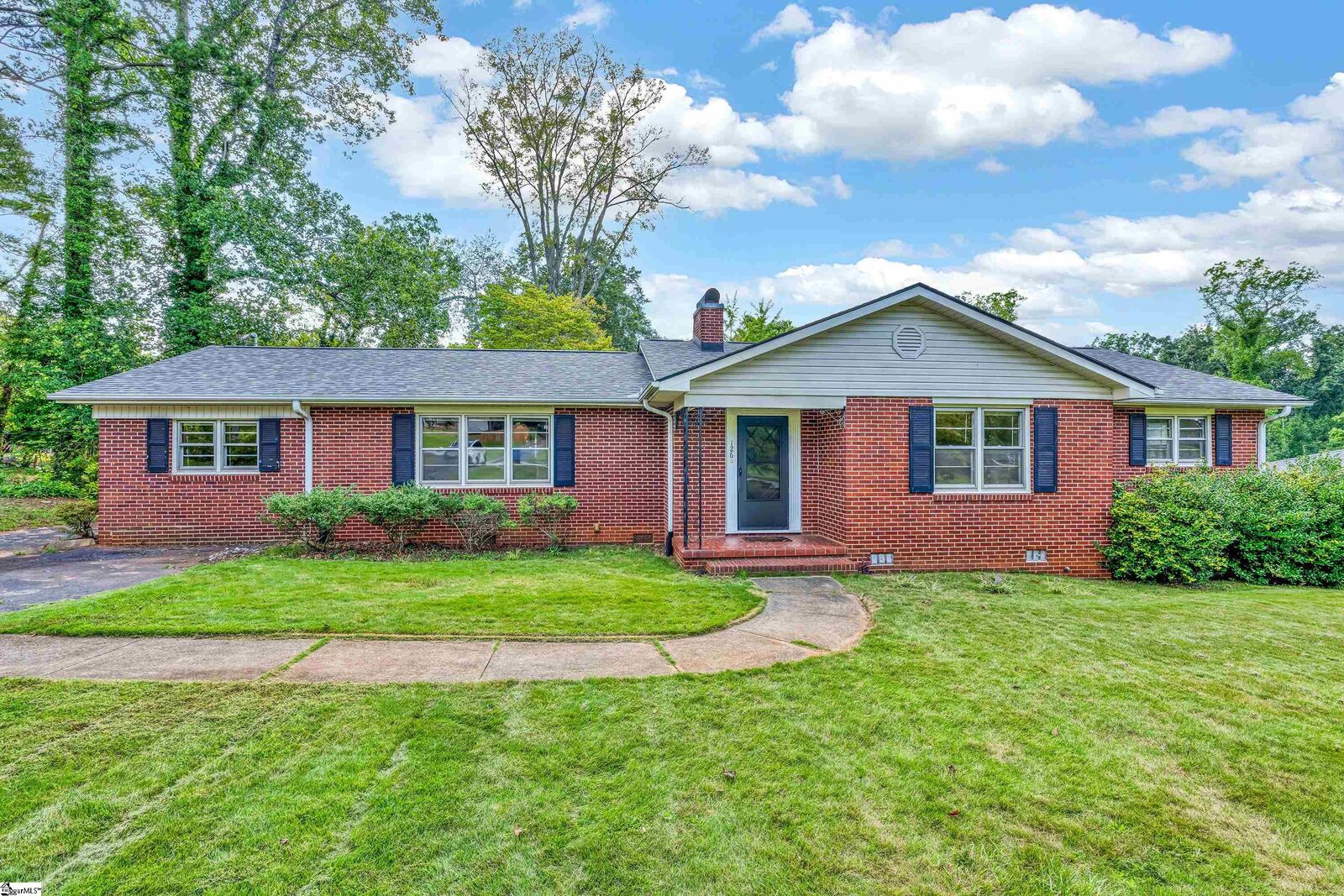 Property Photo:  126 Holly Drive  SC 29301 