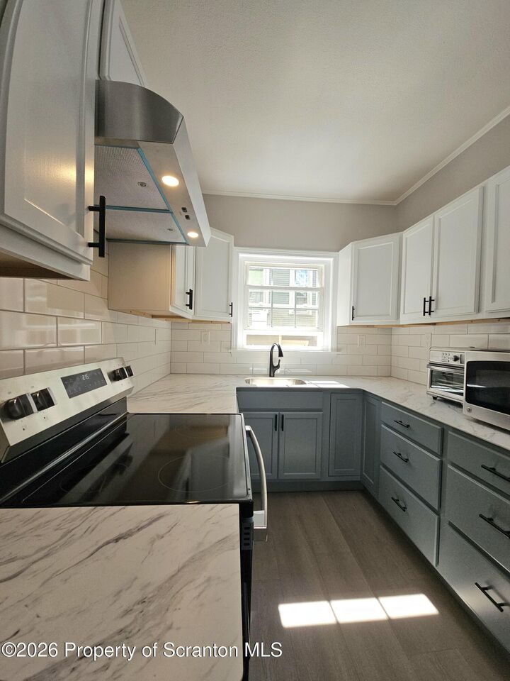 Property Photo:  1615 Monsey Avenue 1st Floor  PA 18509 
